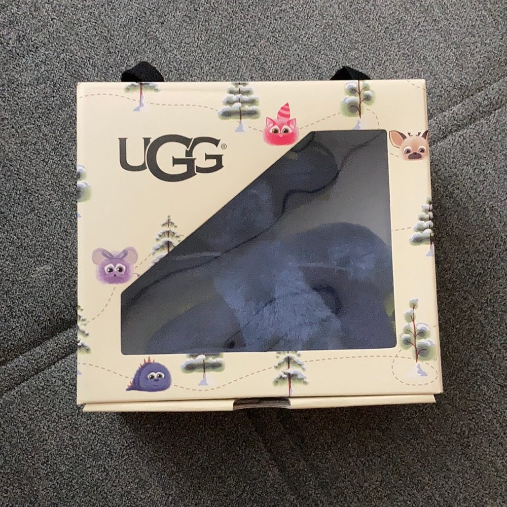 Baby dinosaur UGGS
